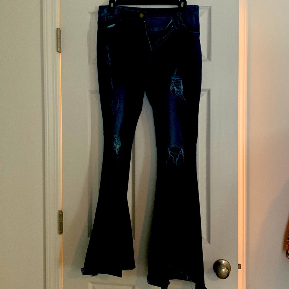 Bell bottom jeans never worn size large